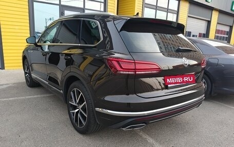 Volkswagen Touareg III, 2020 год, 5 300 000 рублей, 2 фотография