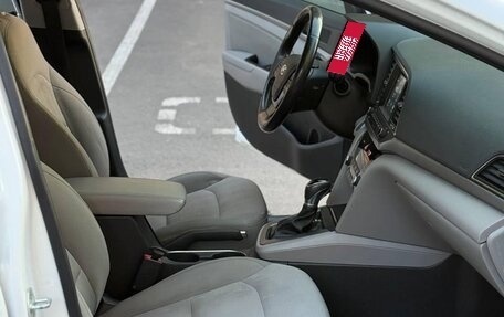 Hyundai Elantra VI рестайлинг, 2016 год, 1 200 000 рублей, 8 фотография