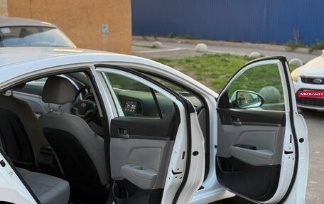 Hyundai Elantra VI рестайлинг, 2016 год, 1 200 000 рублей, 15 фотография