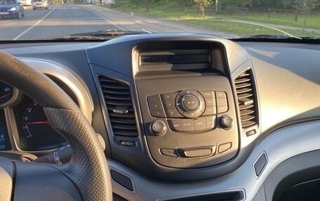 Chevrolet Orlando I, 2013 год, 875 000 рублей, 2 фотография