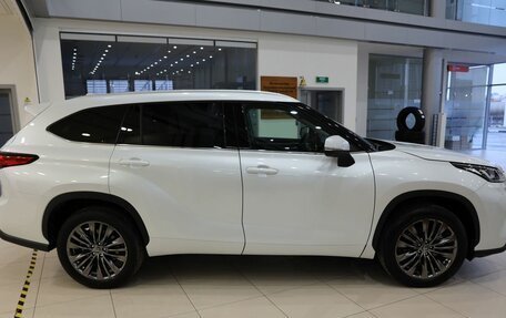 Toyota Highlander, 2025 год, 6 400 000 рублей, 4 фотография