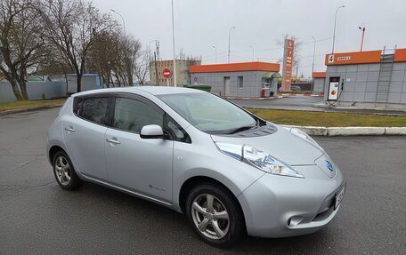 Nissan Leaf I, 2012 год, 875 000 рублей, 2 фотография