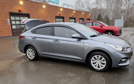 Hyundai Solaris II рестайлинг, 2020 год, 1 390 000 рублей, 5 фотография