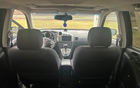 Pontiac Vibe II, 2004 год, 575 000 рублей, 4 фотография