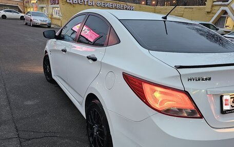 Hyundai Solaris II рестайлинг, 2015 год, 1 225 000 рублей, 6 фотография