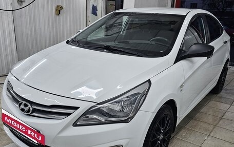 Hyundai Solaris II рестайлинг, 2015 год, 1 225 000 рублей, 10 фотография