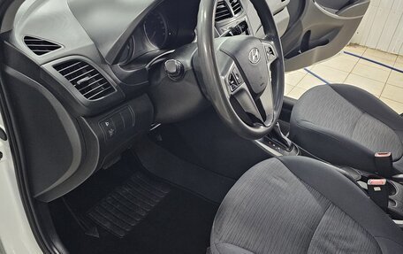 Hyundai Solaris II рестайлинг, 2015 год, 1 225 000 рублей, 19 фотография