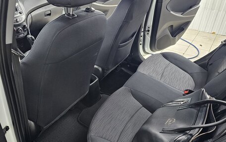 Hyundai Solaris II рестайлинг, 2015 год, 1 225 000 рублей, 18 фотография