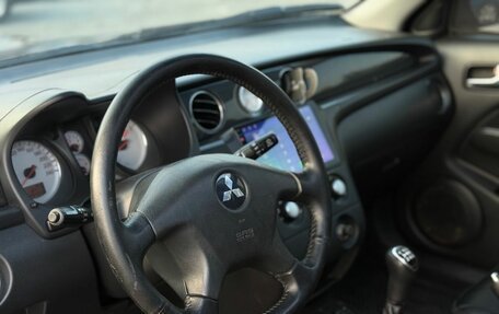 Mitsubishi Outlander III рестайлинг 3, 2004 год, 689 000 рублей, 9 фотография