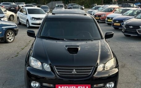 Mitsubishi Outlander III рестайлинг 3, 2004 год, 689 000 рублей, 2 фотография