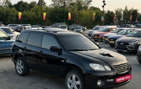 Mitsubishi Outlander III рестайлинг 3, 2004 год, 689 000 рублей, 3 фотография