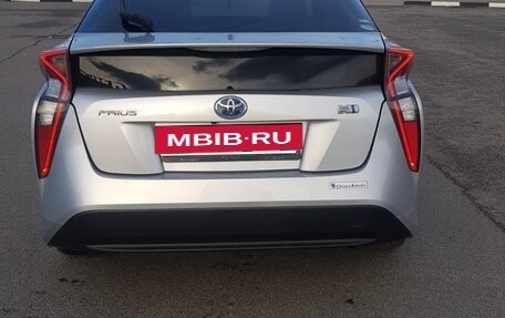 Toyota Prius IV XW50, 2018 год, 1 950 000 рублей, 10 фотография