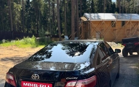 Toyota Camry, 2008 год, 900 000 рублей, 4 фотография