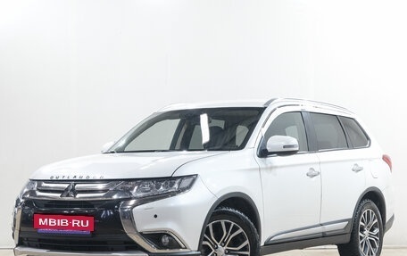 Mitsubishi Outlander III рестайлинг 3, 2015 год, 1 869 000 рублей, 4 фотография