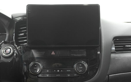 Mitsubishi Outlander III рестайлинг 3, 2015 год, 1 869 000 рублей, 17 фотография