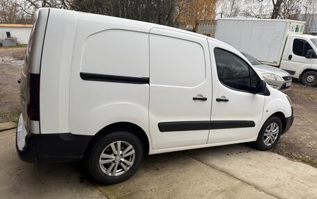 Peugeot Partner II рестайлинг 2, 2017 год, 1 200 000 рублей, 2 фотография