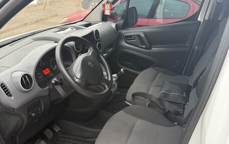 Peugeot Partner II рестайлинг 2, 2017 год, 1 200 000 рублей, 7 фотография