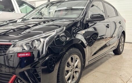 KIA Rio IV, 2021 год, 1 690 000 рублей, 2 фотография