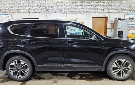 Hyundai Santa Fe IV, 2018 год, 2 650 000 рублей, 2 фотография