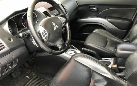 Mitsubishi Outlander III рестайлинг 3, 2008 год, 863 000 рублей, 15 фотография