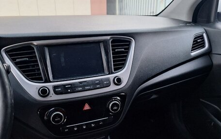 Hyundai Solaris II рестайлинг, 2018 год, 1 260 000 рублей, 9 фотография