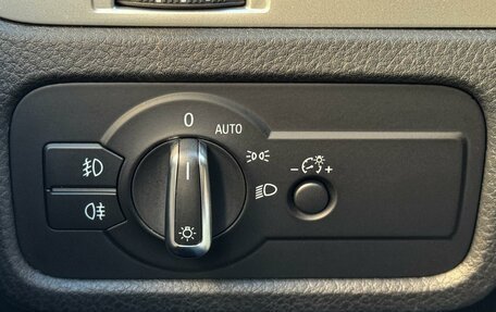 Volkswagen Touareg III, 2017 год, 3 099 000 рублей, 16 фотография