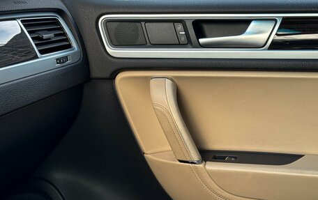 Volkswagen Touareg III, 2017 год, 3 099 000 рублей, 26 фотография