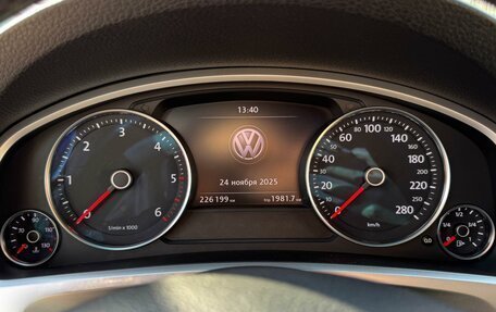 Volkswagen Touareg III, 2017 год, 3 099 000 рублей, 19 фотография