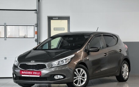 KIA cee'd III, 2013 год, 999 000 рублей, 2 фотография