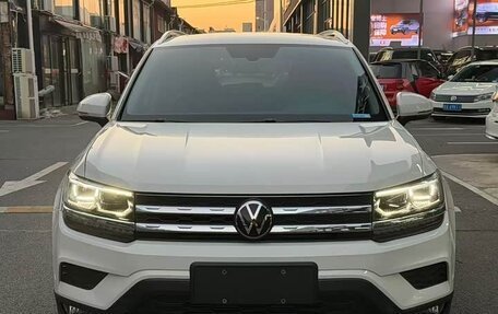 Volkswagen Tharu, 2023 год, 1 800 000 рублей, 2 фотография