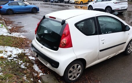 Peugeot 107 I рестайлинг, 2010 год, 350 000 рублей, 3 фотография
