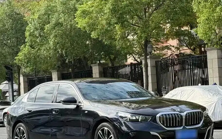 BMW 5 серия, 2025 год, 7 942 000 рублей, 3 фотография