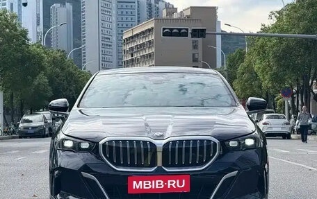 BMW 5 серия, 2025 год, 7 942 000 рублей, 2 фотография