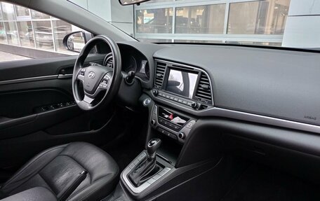 Hyundai Avante, 2017 год, 1 329 000 рублей, 6 фотография