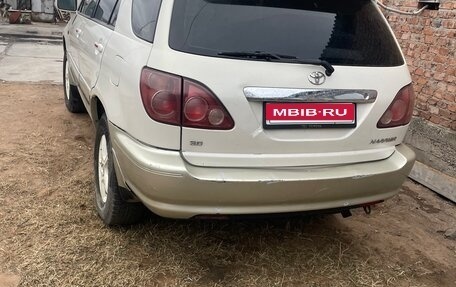 Toyota Harrier, 1999 год, 710 000 рублей, 1 фотография