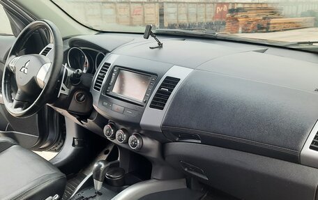 Mitsubishi Outlander III рестайлинг 3, 2011 год, 1 150 000 рублей, 3 фотография