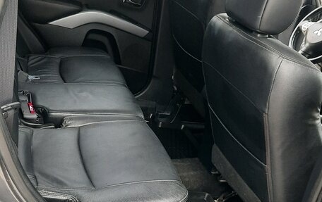 Mitsubishi Outlander III рестайлинг 3, 2011 год, 1 150 000 рублей, 4 фотография