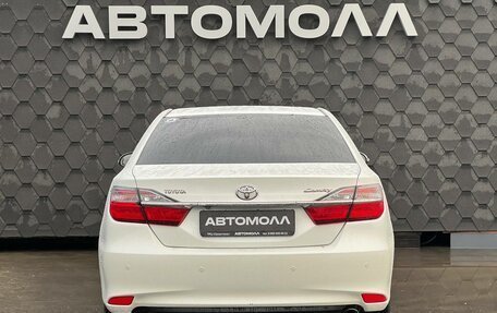 Toyota Camry, 2015 год, 1 720 000 рублей, 6 фотография