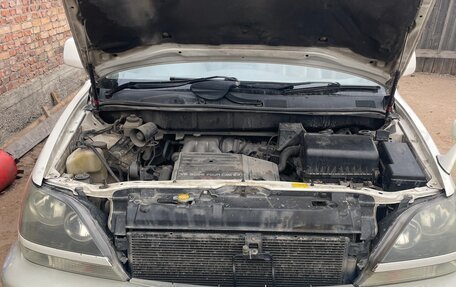 Toyota Harrier, 1999 год, 710 000 рублей, 9 фотография