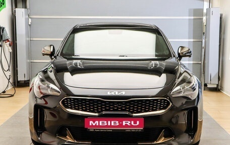 KIA Stinger I, 2023 год, 3 750 000 рублей, 2 фотография