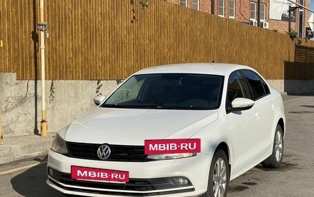 Volkswagen Jetta VI, 2017 год, 1 516 000 рублей, 3 фотография