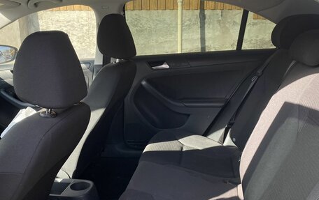 Volkswagen Jetta VI, 2017 год, 1 516 000 рублей, 13 фотография