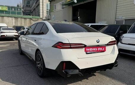 BMW 5 серия, 2025 год, 5 987 000 рублей, 3 фотография