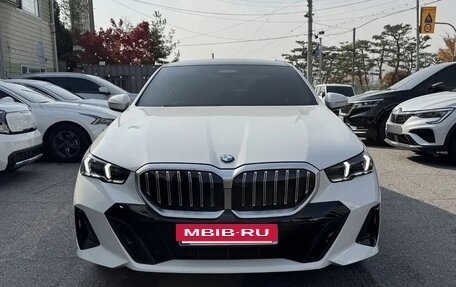 BMW 5 серия, 2025 год, 5 987 000 рублей, 2 фотография