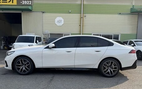 BMW 5 серия, 2025 год, 5 987 000 рублей, 6 фотография