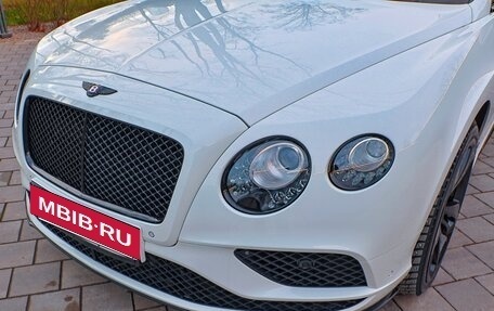 Bentley Continental GT II рестайлинг, 2017 год, 9 800 000 рублей, 12 фотография