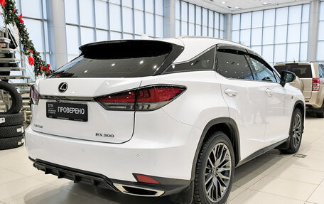 Lexus RX IV рестайлинг, 2019 год, 5 550 000 рублей, 9 фотография