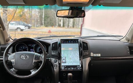 Toyota Land Cruiser 200, 2011 год, 3 100 000 рублей, 2 фотография