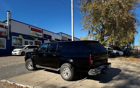 Nissan NP300, 2012 год, 1 200 000 рублей, 4 фотография