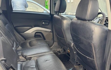 Mitsubishi Outlander III рестайлинг 3, 2007 год, 560 000 рублей, 7 фотография